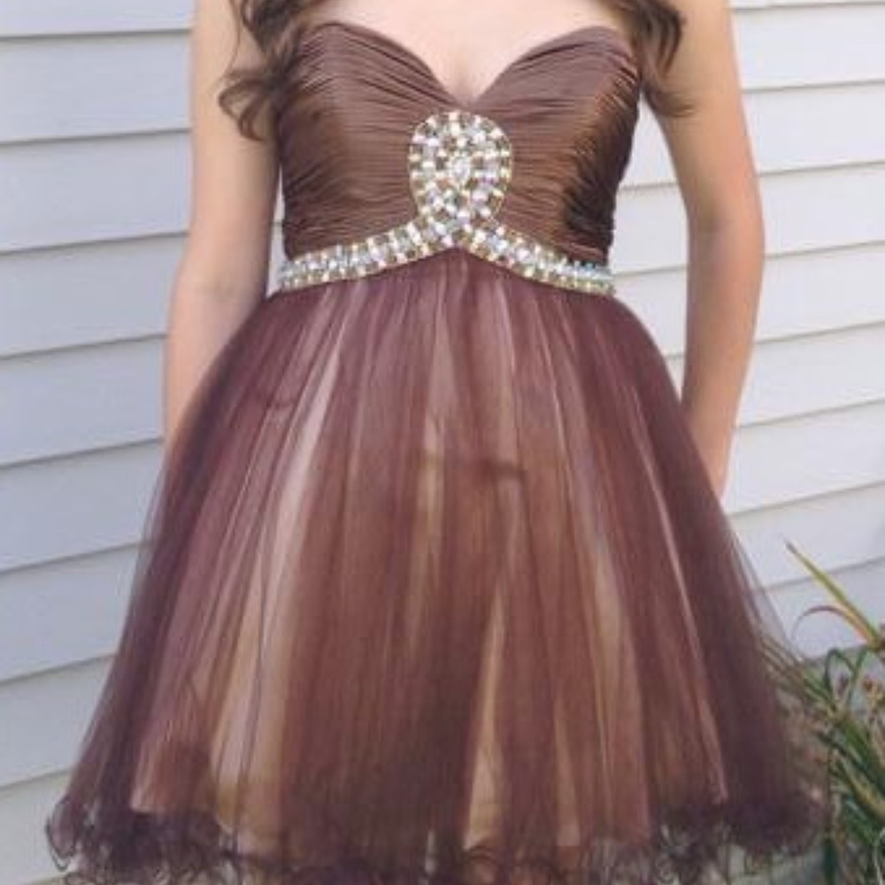 Camille La Vie Brown Formal Dress Size 8